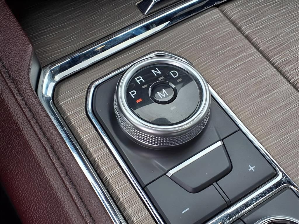 Used 2024 Ford Expedition Limited image 12