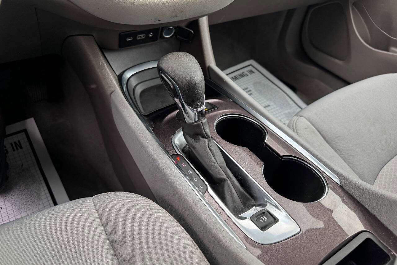 Used 2023 Chevrolet Malibu LT w/ Driver Confidence Package image 24