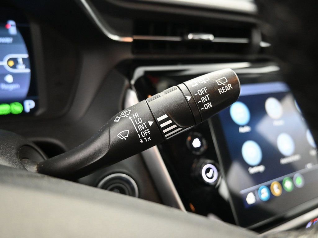 Used 2022 Chevrolet Bolt EUV LT w/ Convenience Package FWD image 18