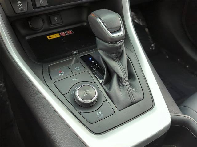 Used 2022 Toyota RAV4 XLE Premium AWD/4WD image 12