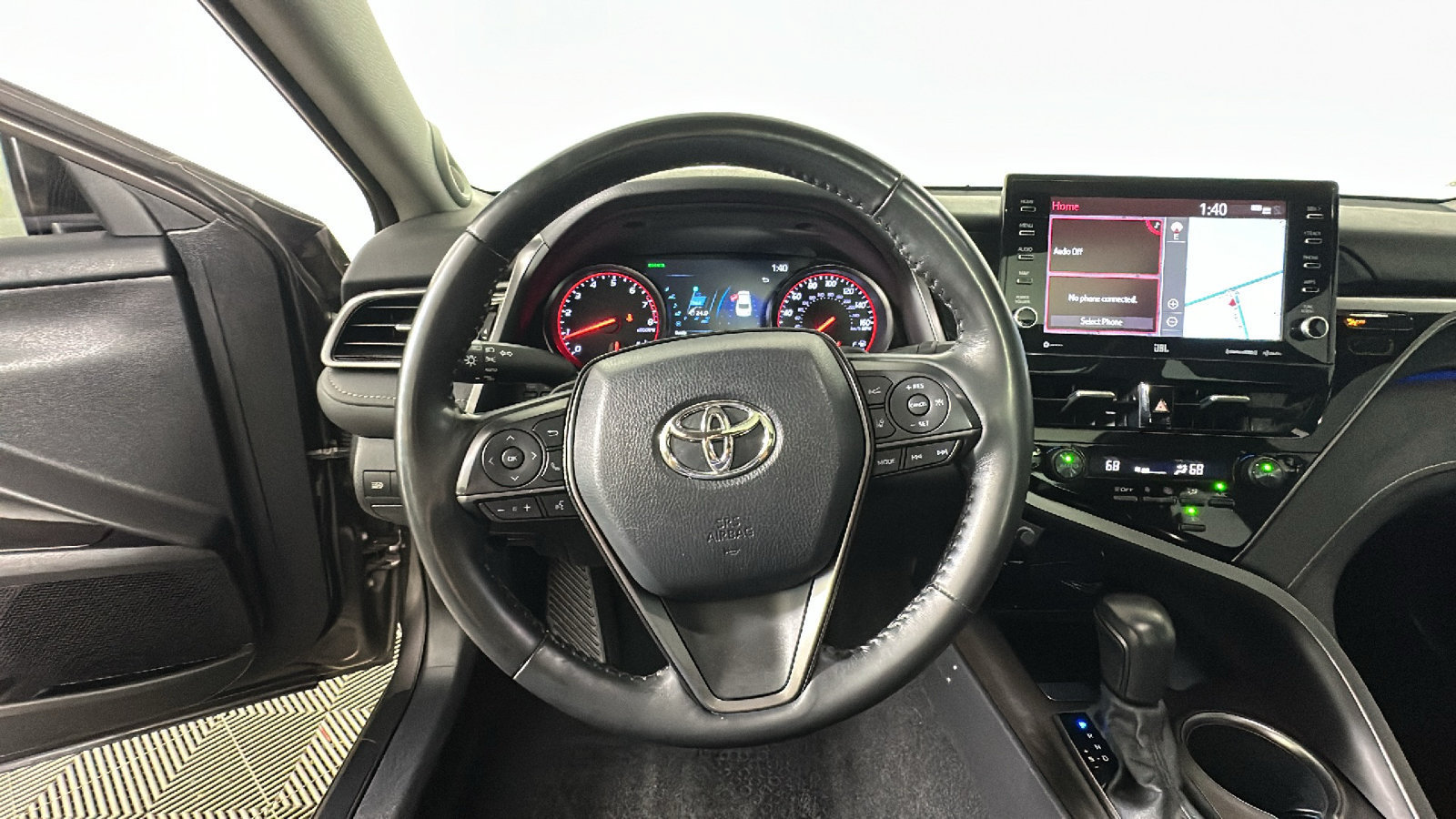 Used 2022 Toyota Camry XSE w/ Navigation Package FWD image 18