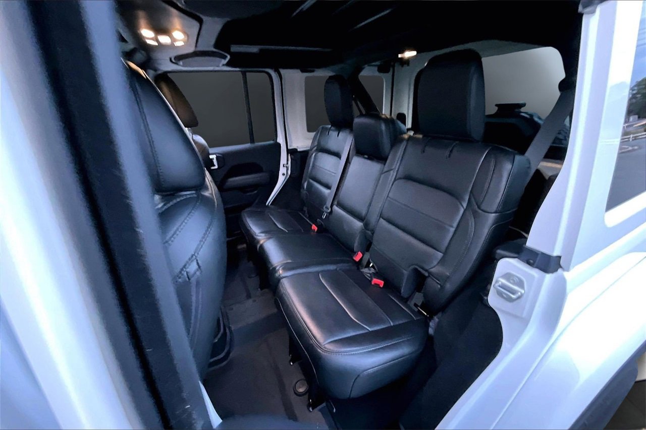 Certified 2022 Jeep Wrangler Unlimited Sahara image 21