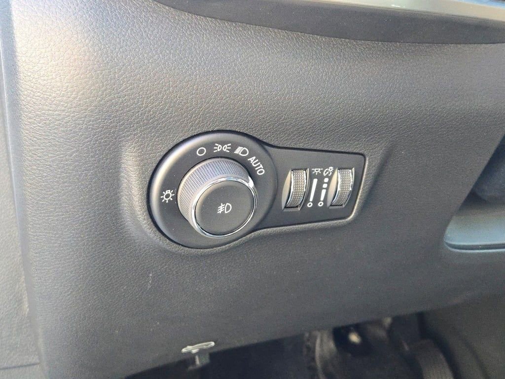 New 2026 Jeep Compass Latitude image 23