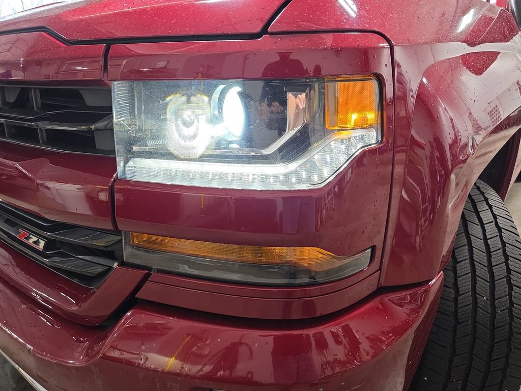 Used 2018 Chevrolet Silverado 1500 LT w/ All Star Edition AWD/4WD image 34