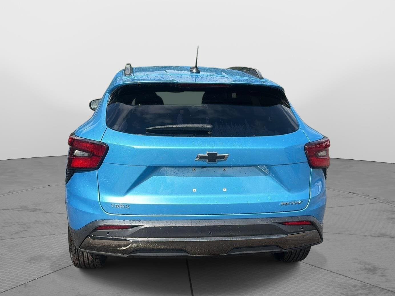 New 2026 Chevrolet Trax ACTIV w/ Sunroof Package FWD image 5