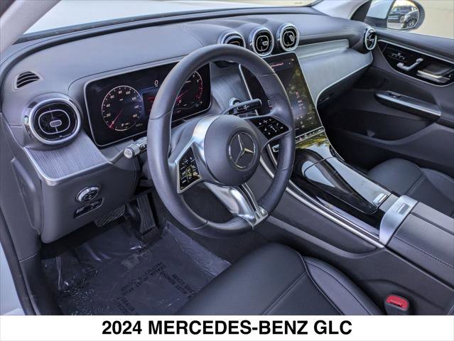 Used 2024 Mercedes-Benz GLC 300 SUV image 12