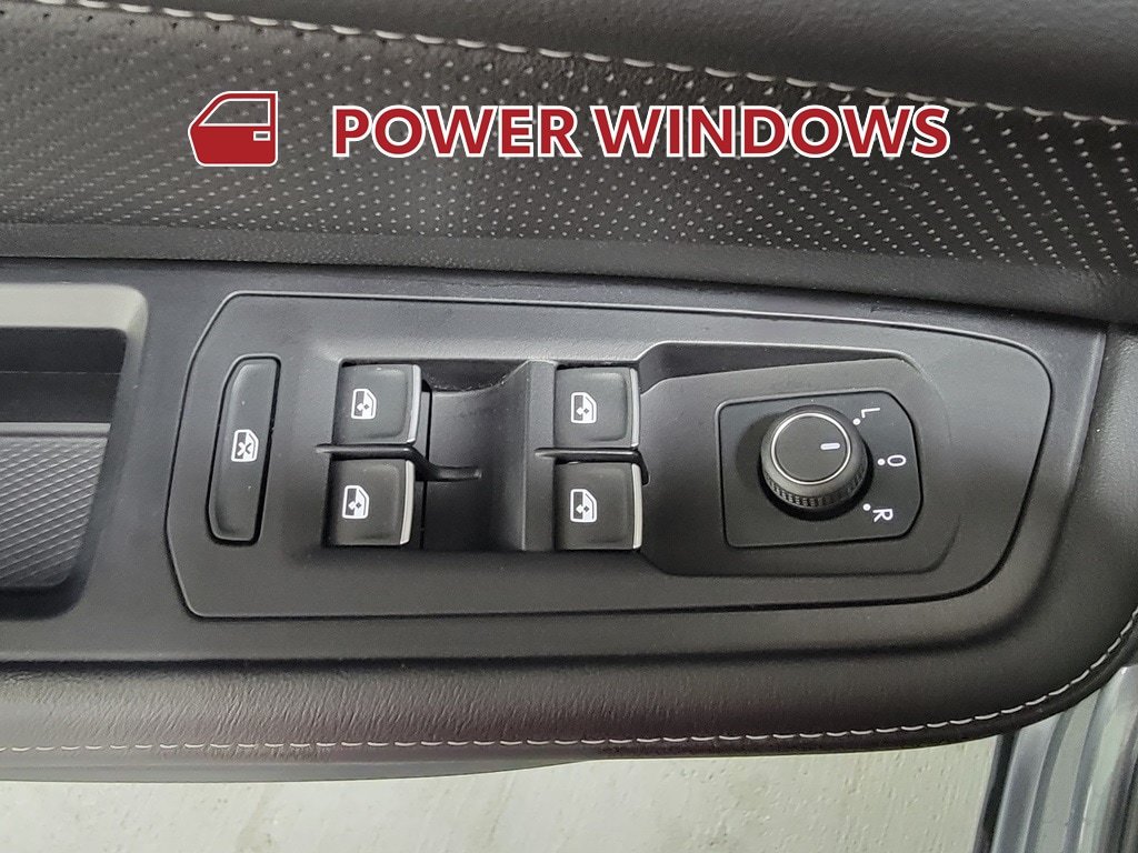 Used 2024 Volkswagen Atlas SE AWD/4WD image 25