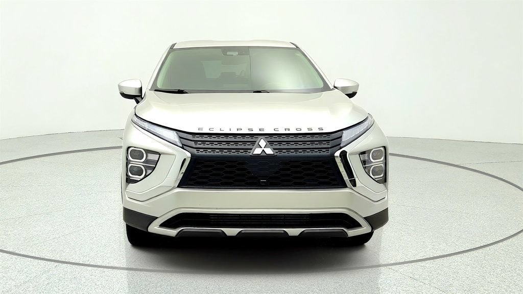 Used 2022 Mitsubishi Eclipse Cross SE FWD image 2
