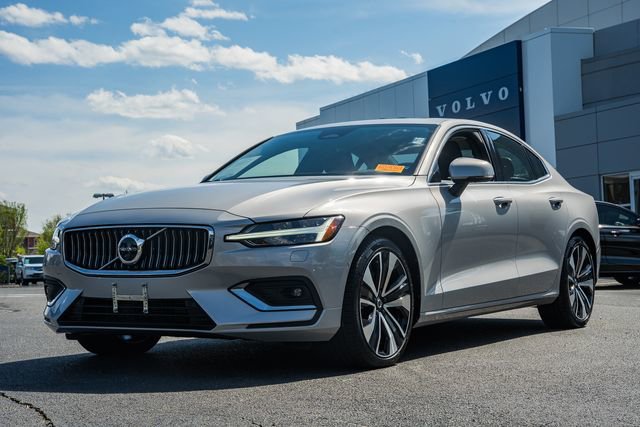 Certified 2023 Volvo S60 B5 Ultimate image 3