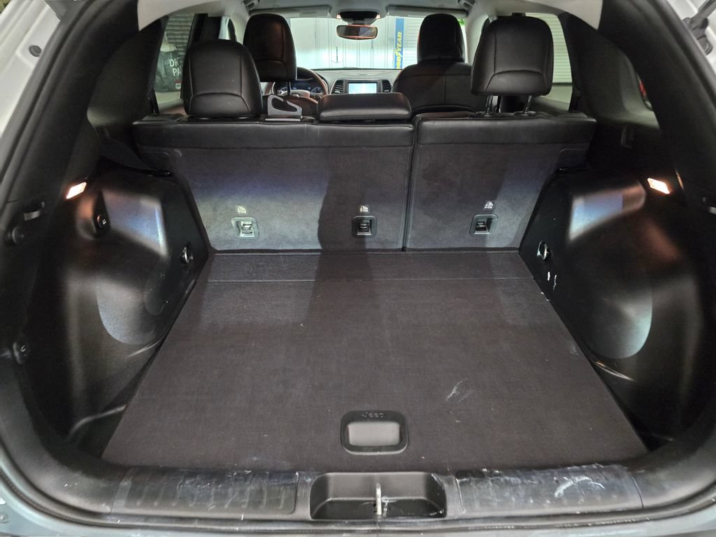 Certified 2022 Jeep Cherokee Latitude Lux FWD image 39
