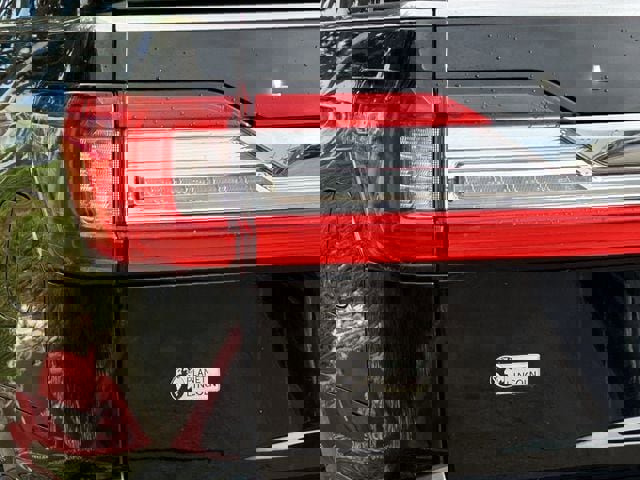 Used 2018 Lincoln Navigator Premiere image 7