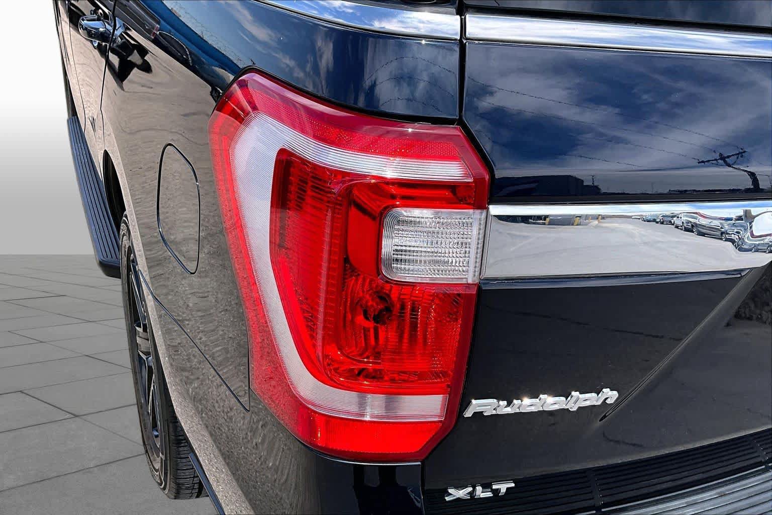 Used 2021 Ford Expedition XLT RWD image 28