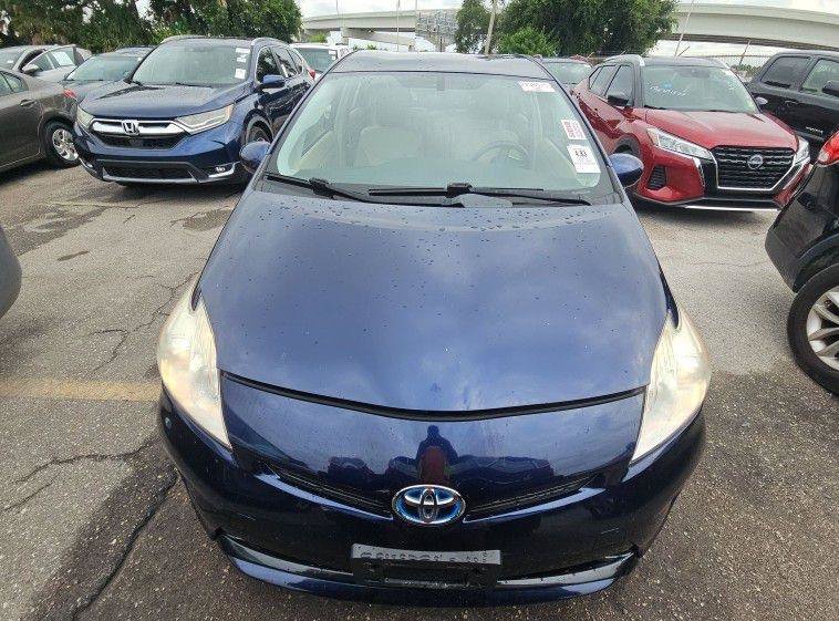 Used 2013 Toyota Prius Four FWD image 2