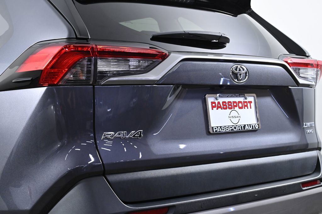 Used 2022 Toyota RAV4 Limited image 7