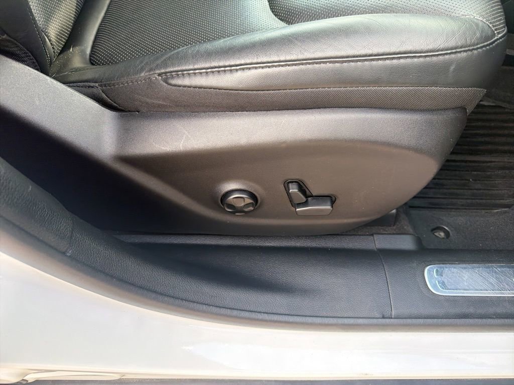 Used 2019 Jeep Cherokee Limited image 36