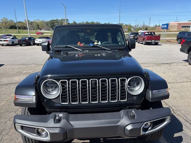 Used 2025 Jeep Wrangler Sahara video 1