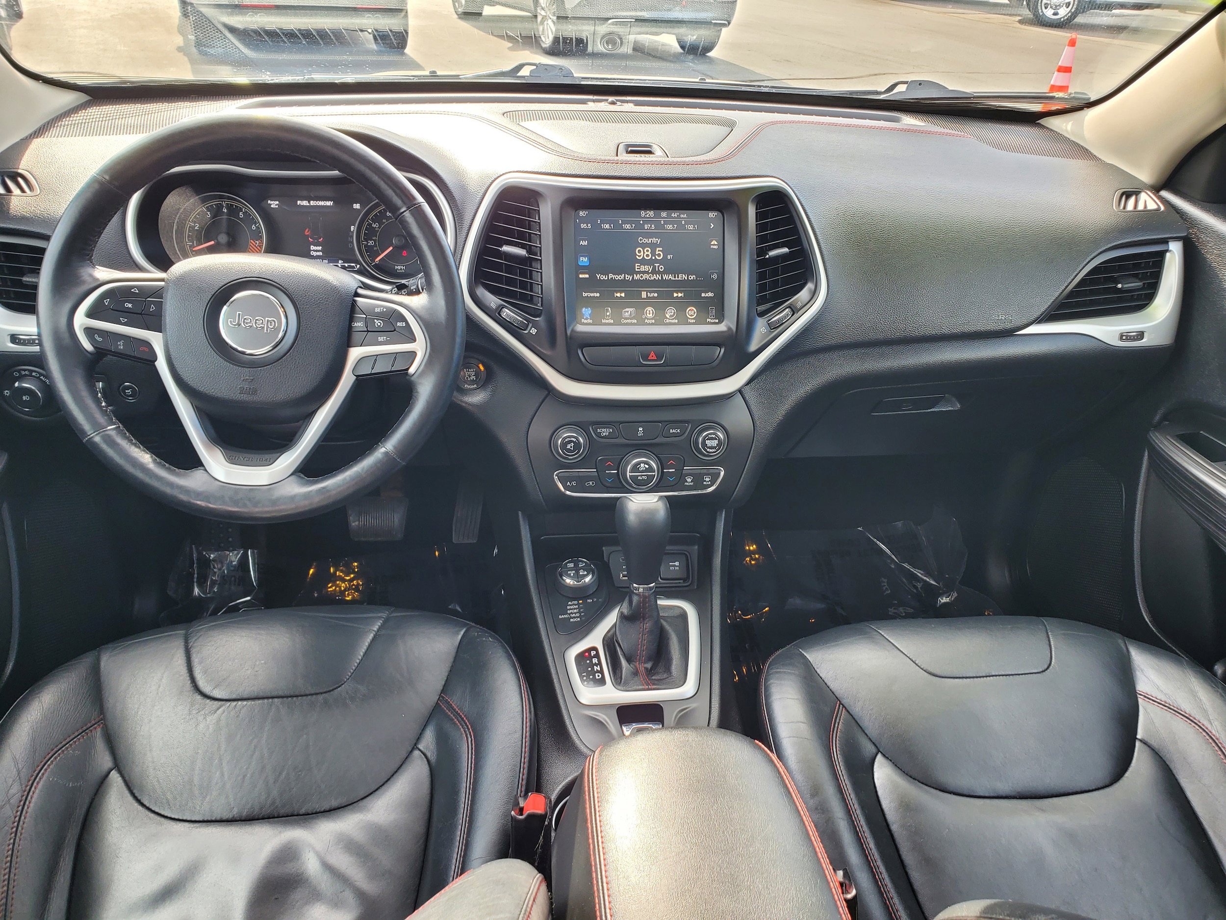 Used 2014 Jeep Cherokee Trailhawk AWD/4WD image 28