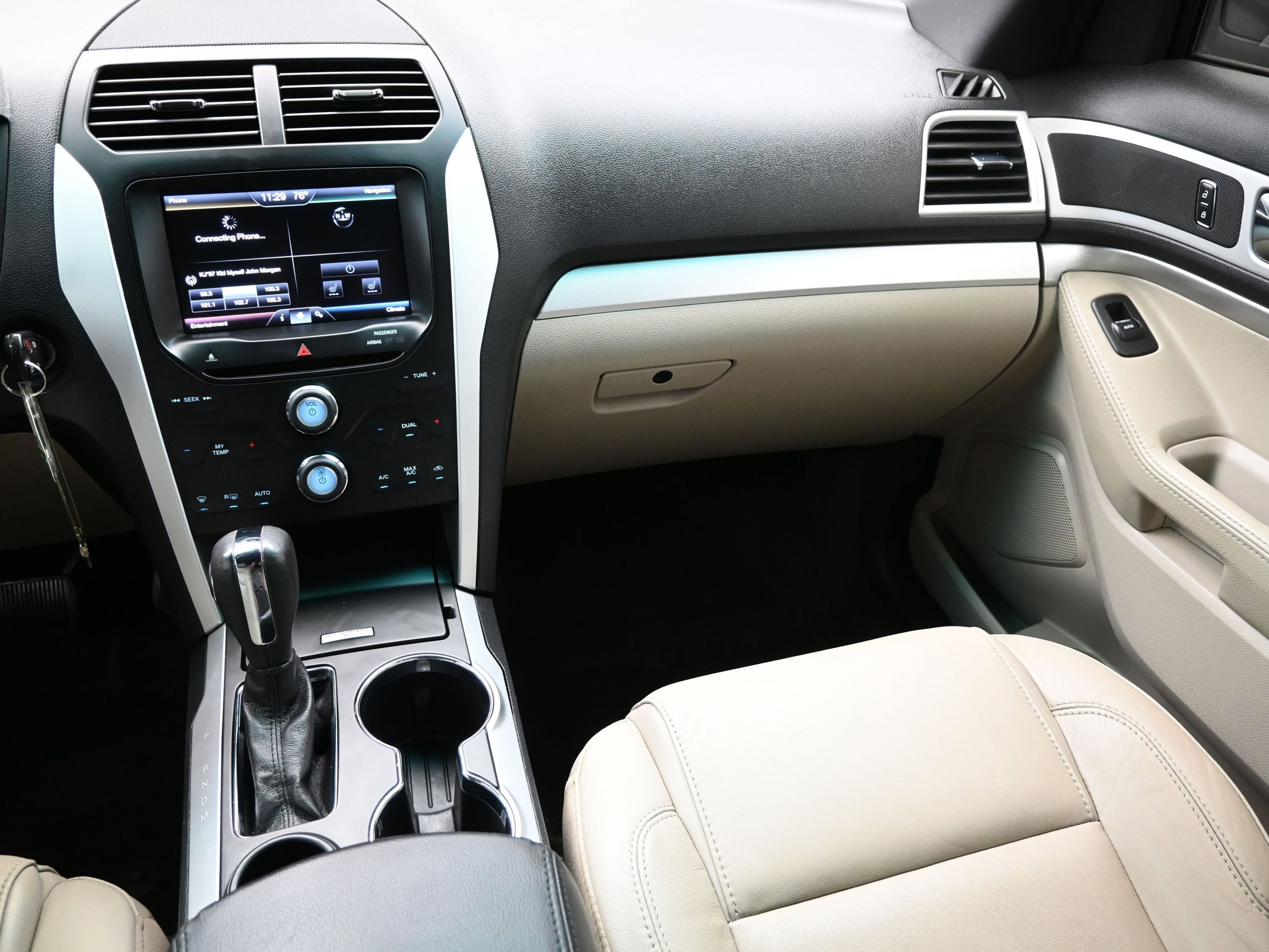 Used 2015 Ford Explorer XLT w/ Equipment Group 202A image 36