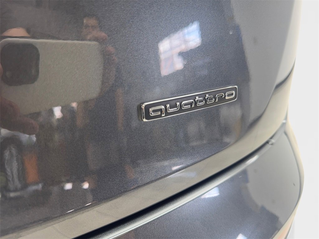 Used 2022 Audi Q5 2.0T Premium w/ Convenience Package image 24