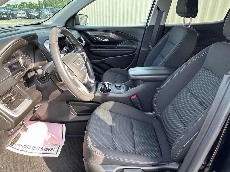 Used 2022 GMC Terrain SLE image 10