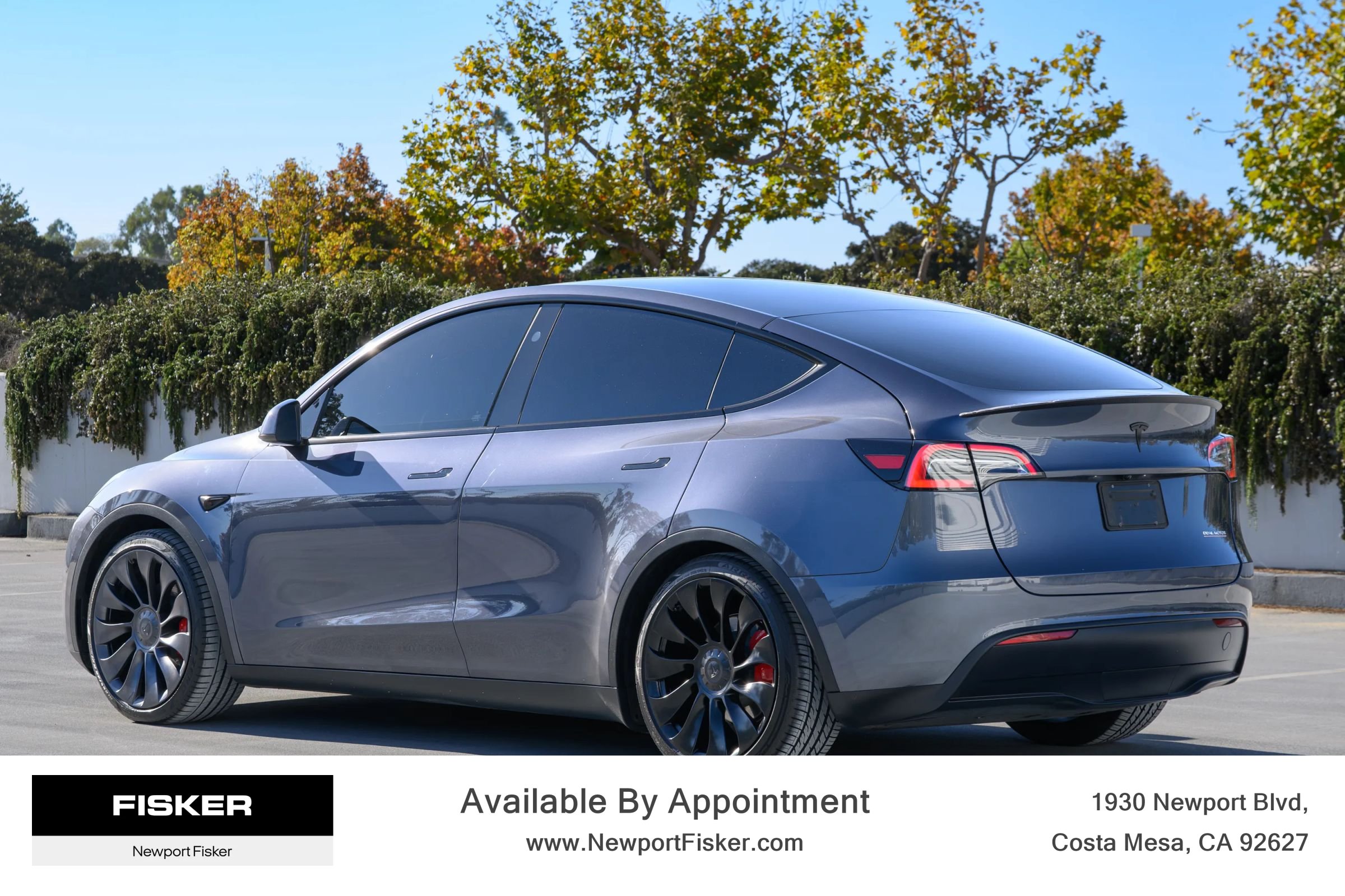 Used 2023 Tesla Model Y Performance AWD/4WD image 3