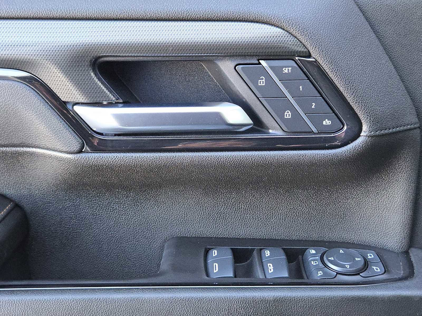 Certified 2025 GMC Sierra 2500 AT4 w/ Technology Package image 21