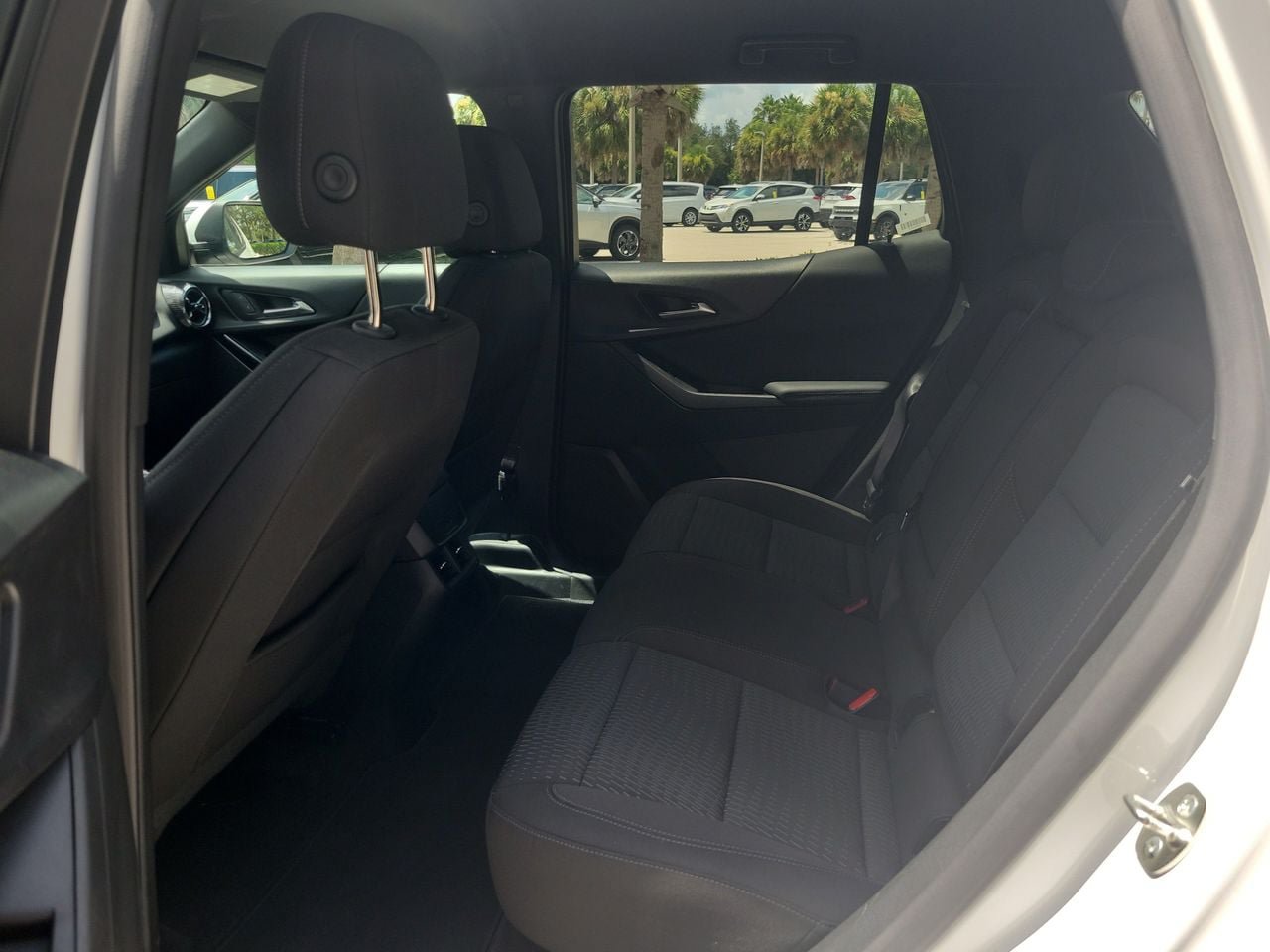Used 2026 Chevrolet Equinox LT FWD image 9