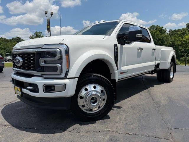 Used 2023 Ford F450 Platinum w/ FX4 Off-Road Package AWD/4WD image 3