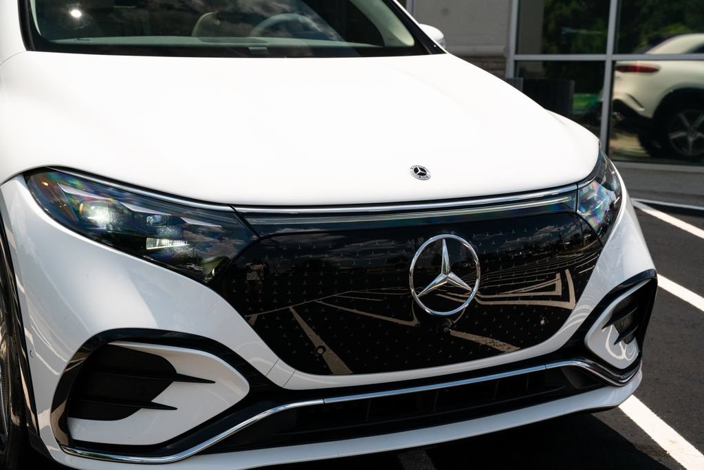 Used 2023 Mercedes-Benz EQS 450+ SUV image 5