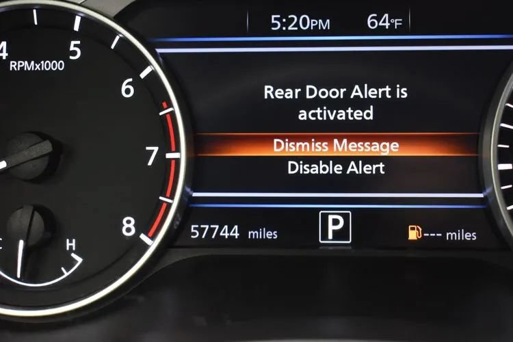 Used 2024 Nissan Sentra SV FWD image 27