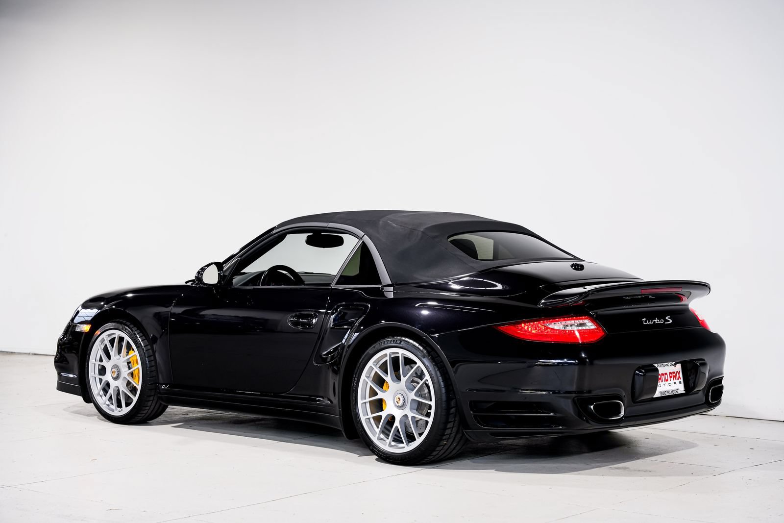 Used 2011 Porsche 911 Turbo S AWD/4WD image 8