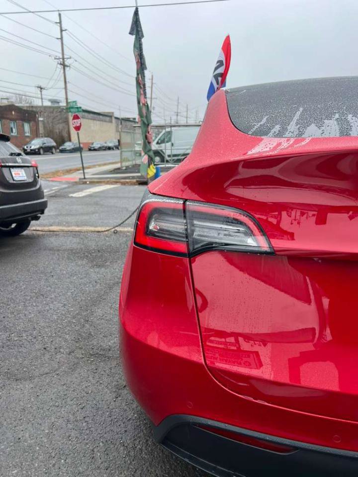 Used 2020 Tesla Model Y Long Range image 13