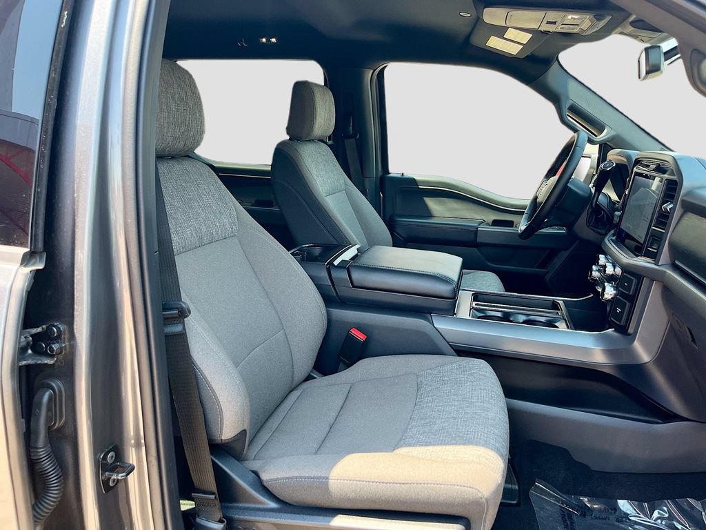 Used 2025 Ford F150 XLT w/ Equipment Group 302A MID AWD/4WD image 26