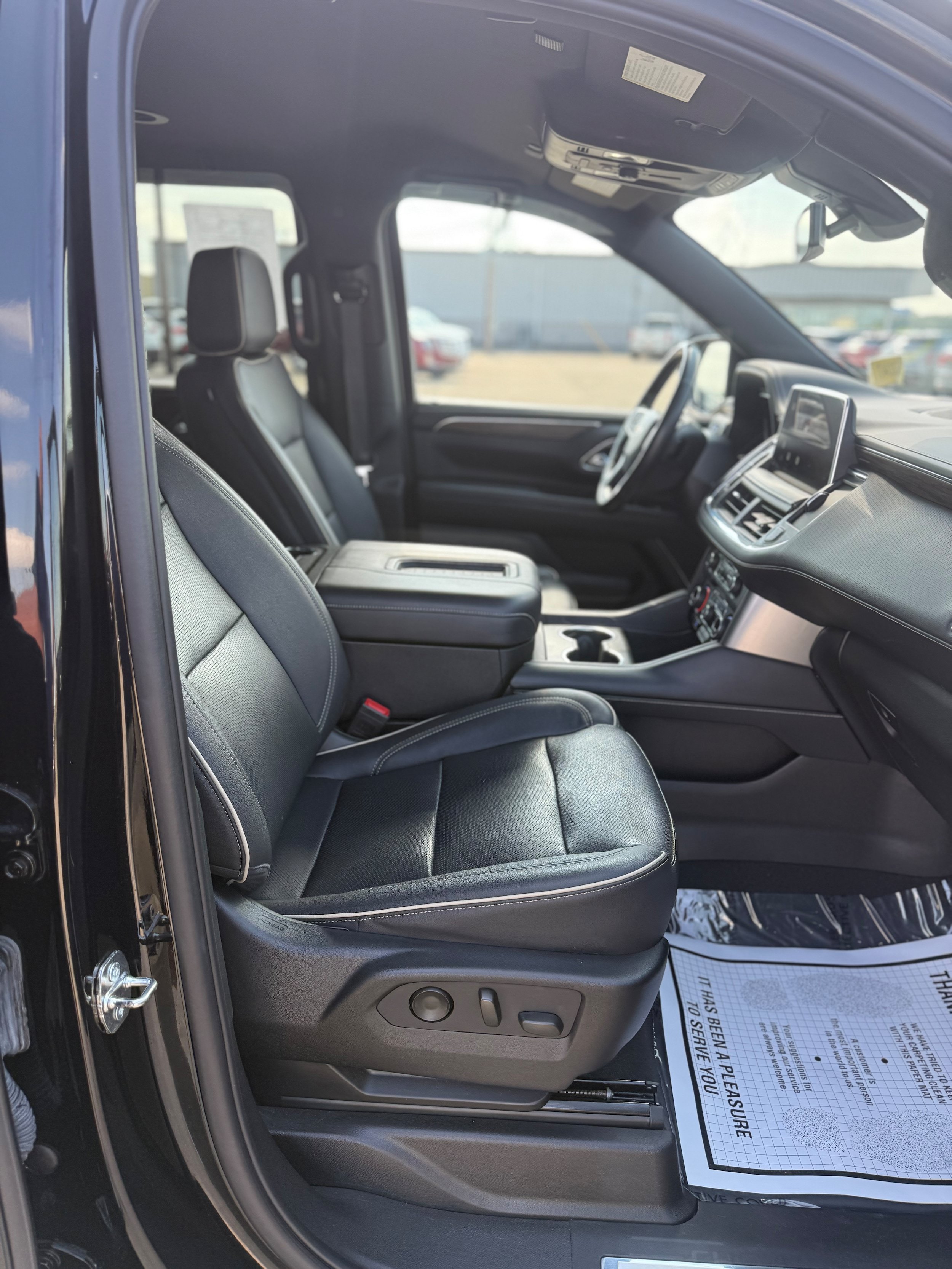 Used 2022 Chevrolet Tahoe Premier AWD/4WD image 10