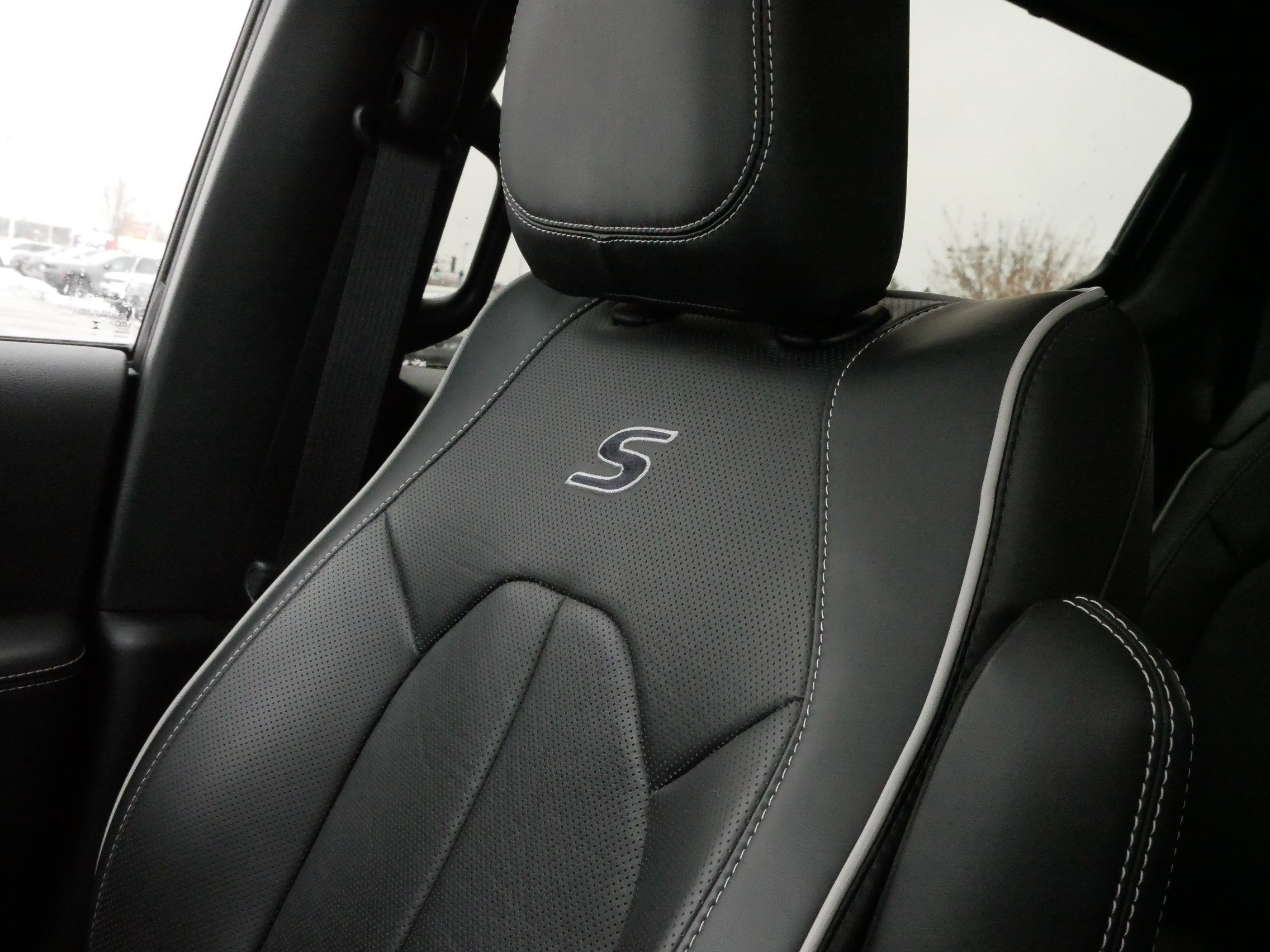 Used 2024 Chrysler Pacifica Limited w/ S Appearance Package image 34