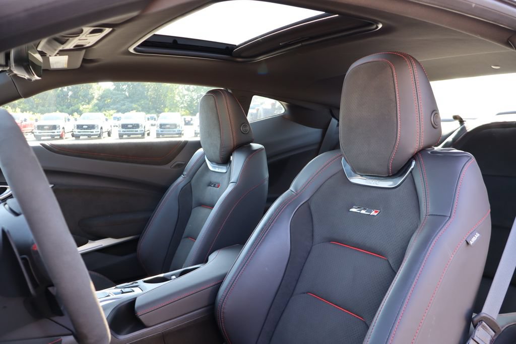 Used 2023 Chevrolet Camaro ZL1 RWD image 4