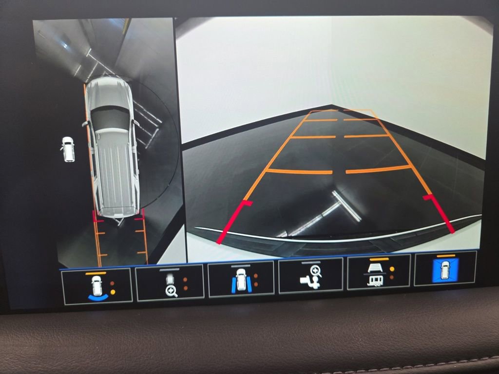 Used 2024 Chevrolet Tahoe Z71 w/ Luxury Package image 41