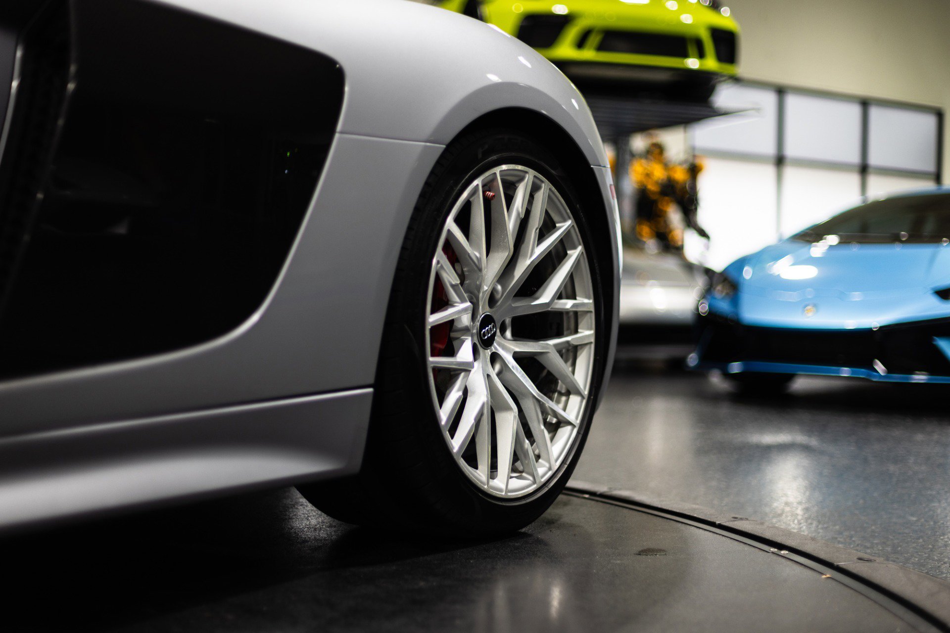 Used 2017 Audi R8 V10 w/ Carbon Exterior Package image 25