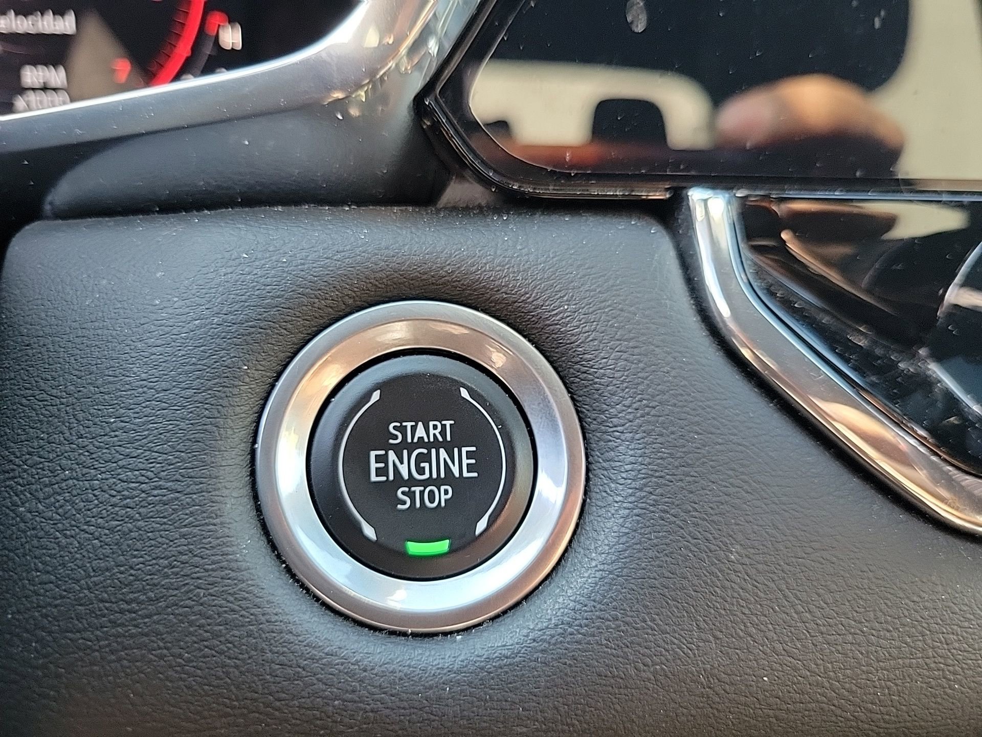 Used 2024 GMC Canyon Elevation image 28