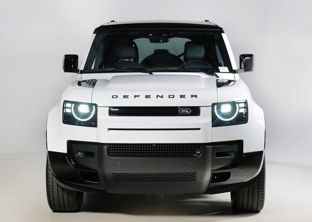 New 2026 Land Rover Defender 110 X-Dynamic SE image 8