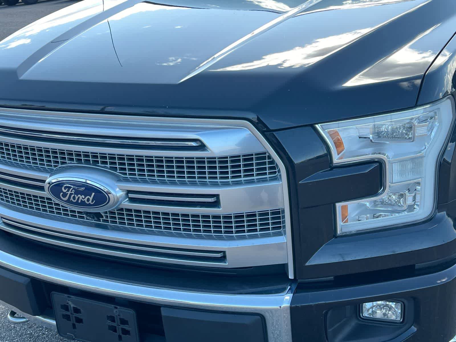 Used 2016 Ford F150 Platinum w/ Equipment Group 701A Luxury image 11