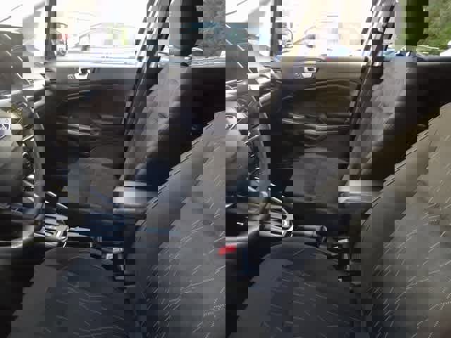 Used 2021 Ford EcoSport SE image 8