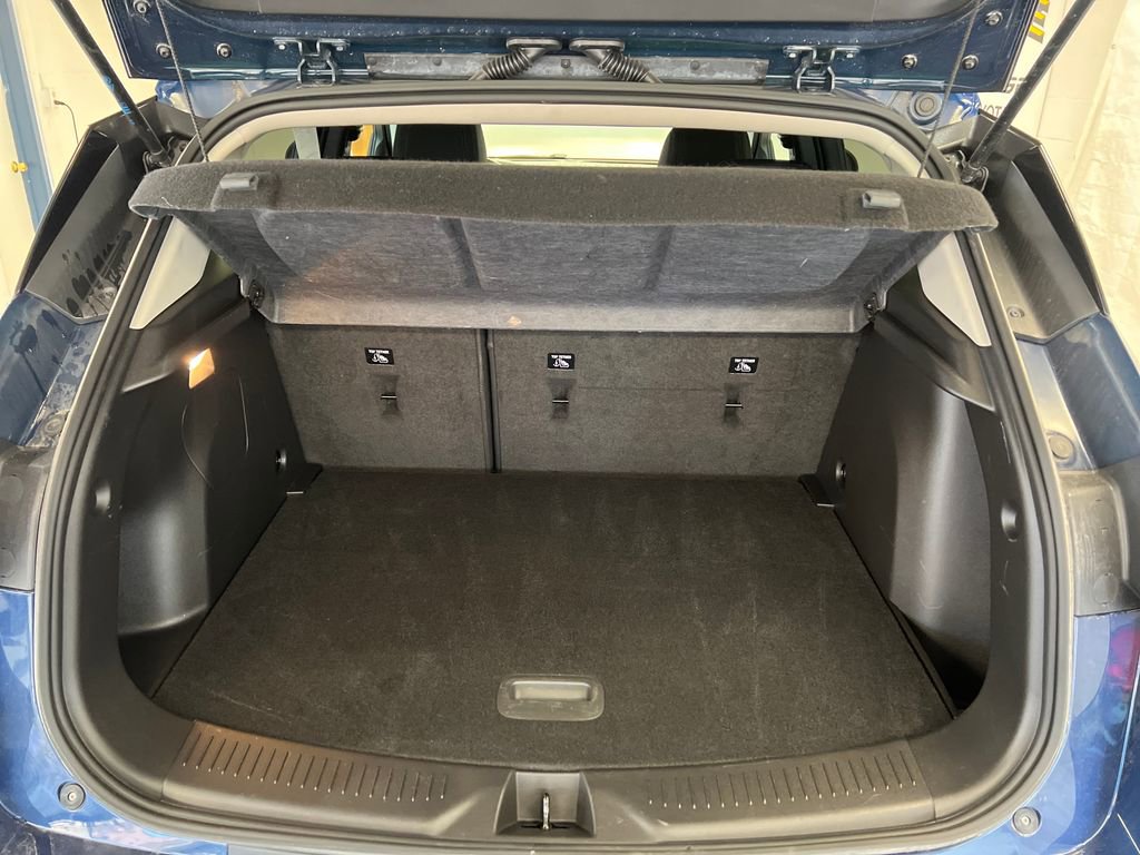 Used 2022 Buick Encore GX Select AWD/4WD image 42