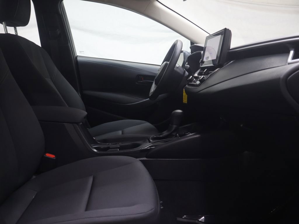 Used 2025 Toyota Corolla LE image 10