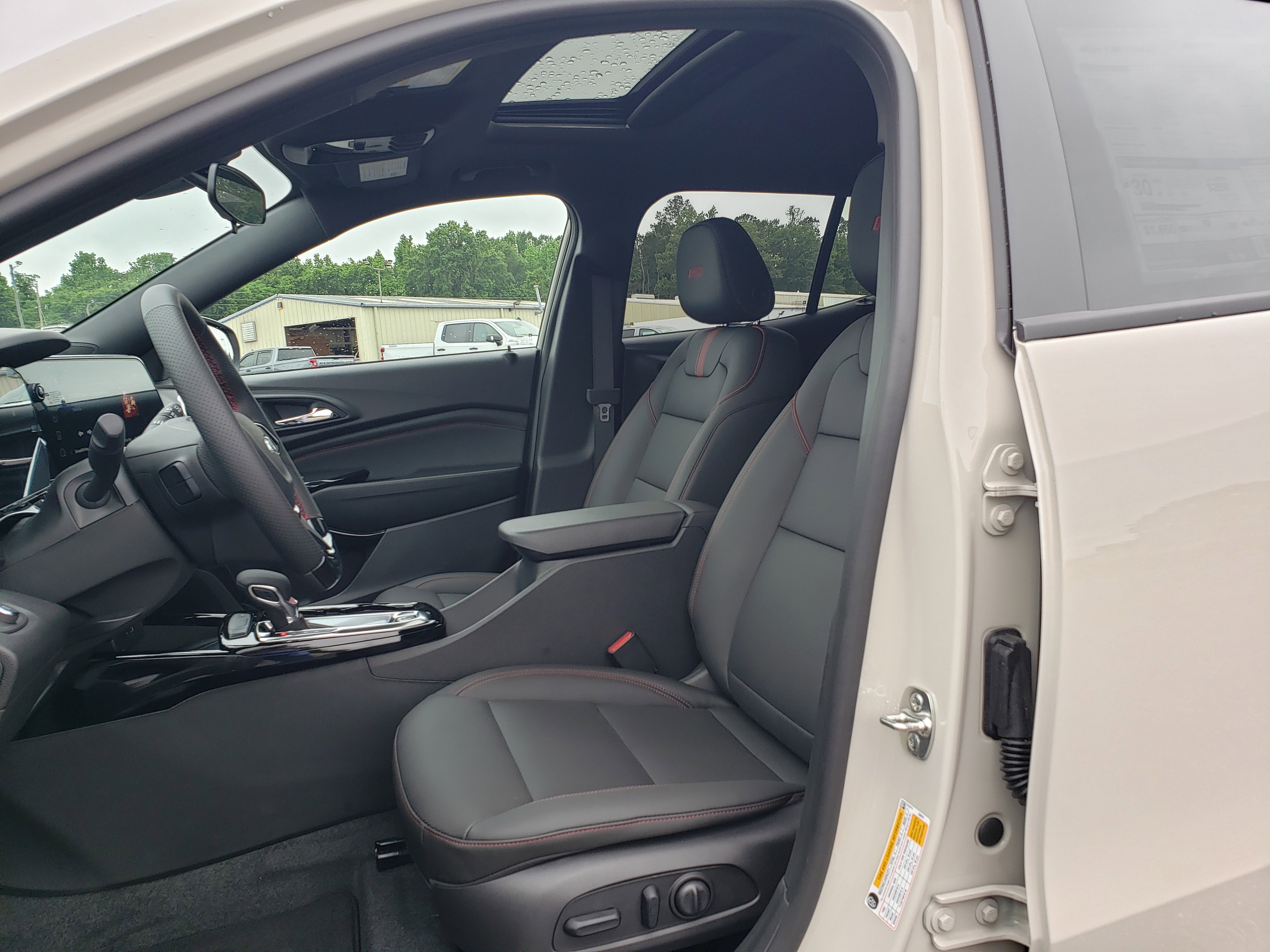New 2026 Chevrolet Trax RS FWD image 31