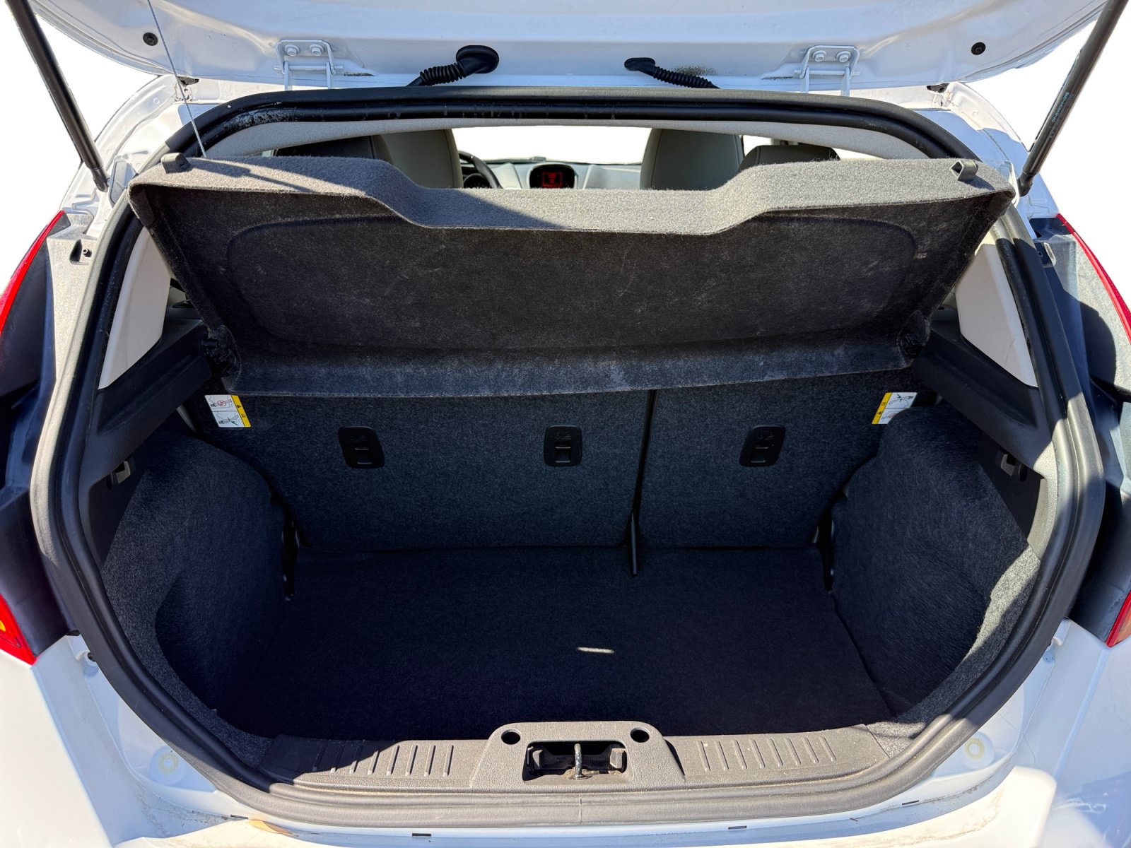 Used 2013 Ford Fiesta SE FWD image 17