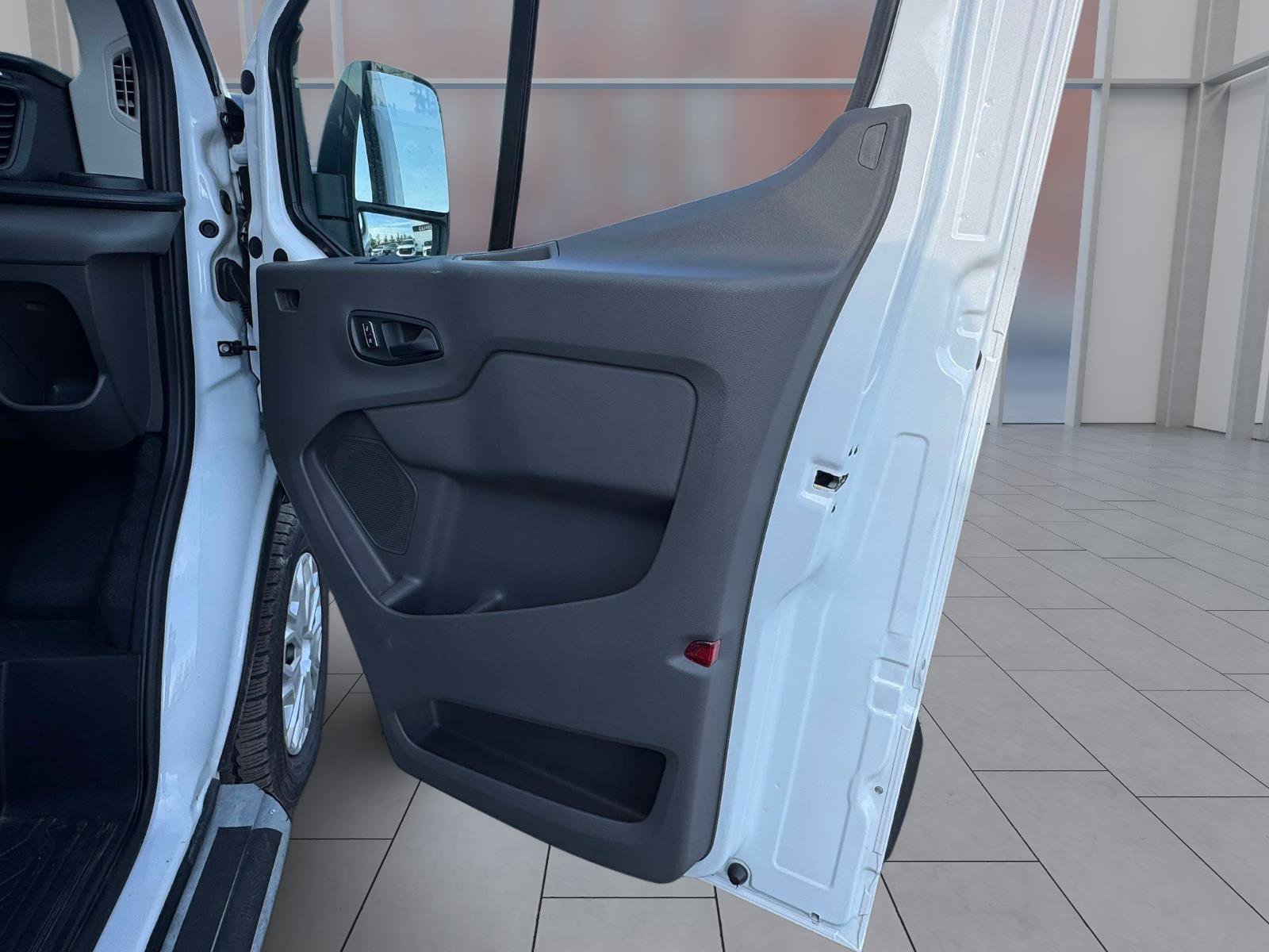 Used 2025 Ford Transit 250 Low Roof w/ Exterior Upgrade Package RWD image 14