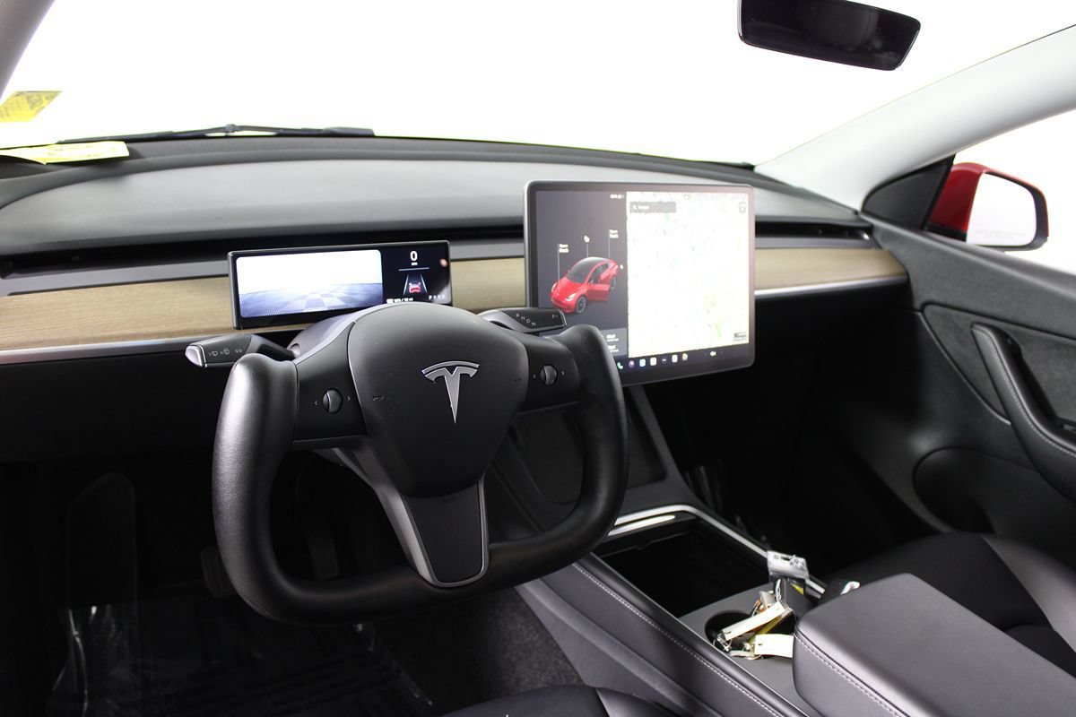 Used 2022 Tesla Model Y Long Range AWD/4WD image 7