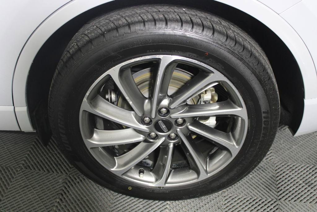 Used 2025 Lincoln Corsair Grand Touring w/ Equipment Group 301A AWD/4WD image 23