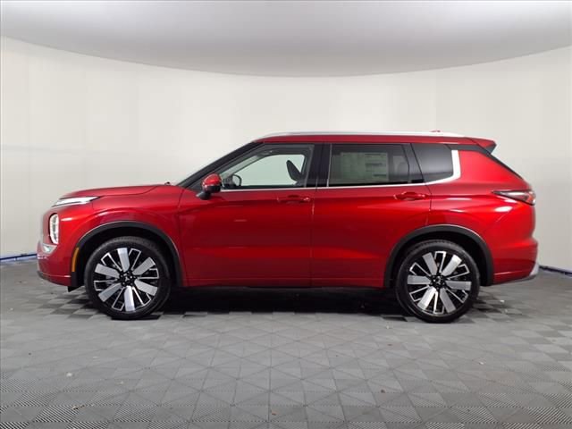 Used 2025 Mitsubishi Outlander SEL image 4